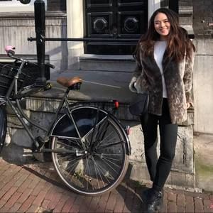 Meet your Posher, Sydney